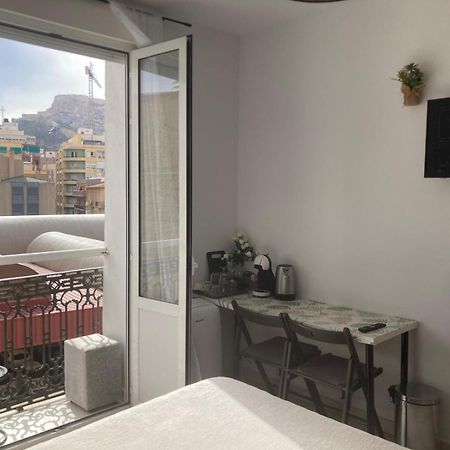 Room With Private Bathroom And Balcony Nearby The Mercado Central, Center And Beach Alicante Kültér fotó