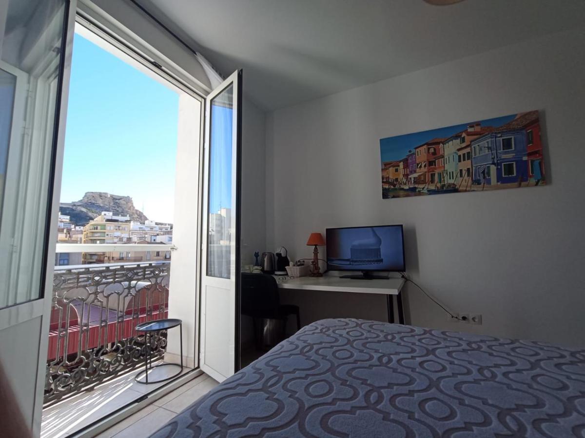 Room With Private Bathroom And Balcony Nearby The Mercado Central, Center And Beach Alicante Kültér fotó