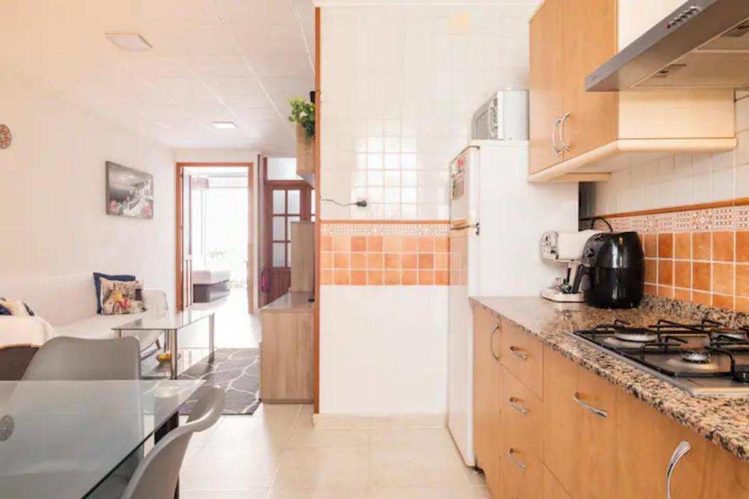 Room With Private Bathroom And Balcony Nearby The Mercado Central, Center And Beach Alicante Kültér fotó