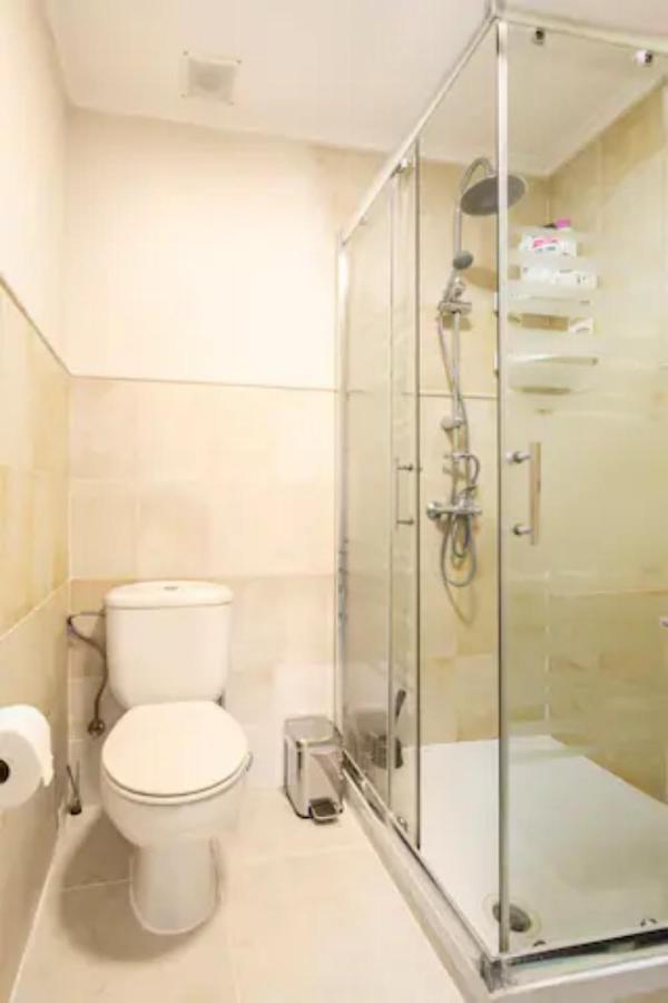 Room With Private Bathroom And Balcony Nearby The Mercado Central, Center And Beach Alicante Kültér fotó