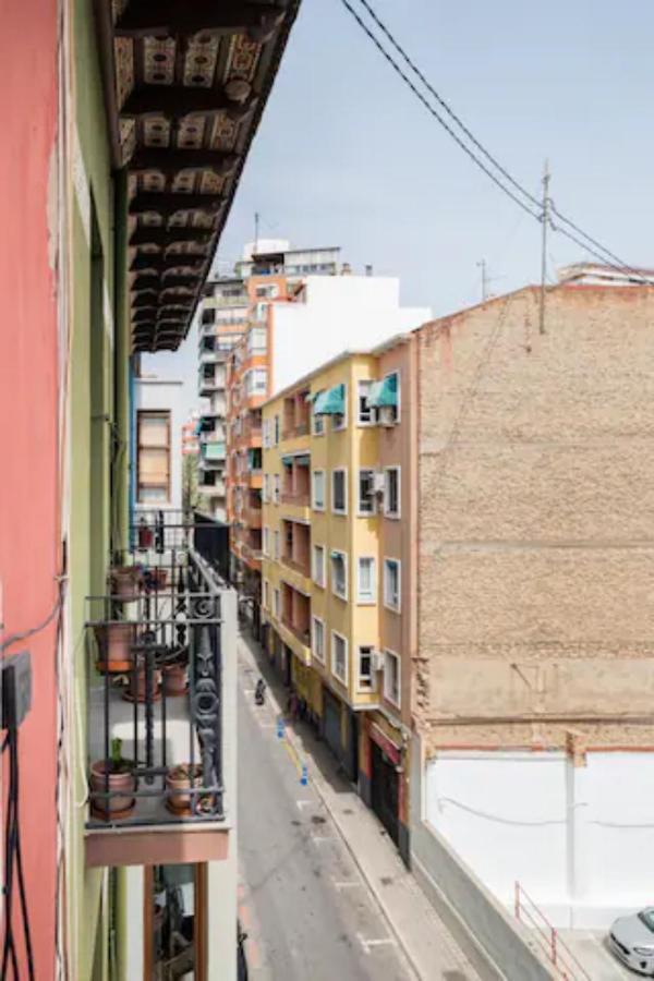 Room With Private Bathroom And Balcony Nearby The Mercado Central, Center And Beach Alicante Kültér fotó