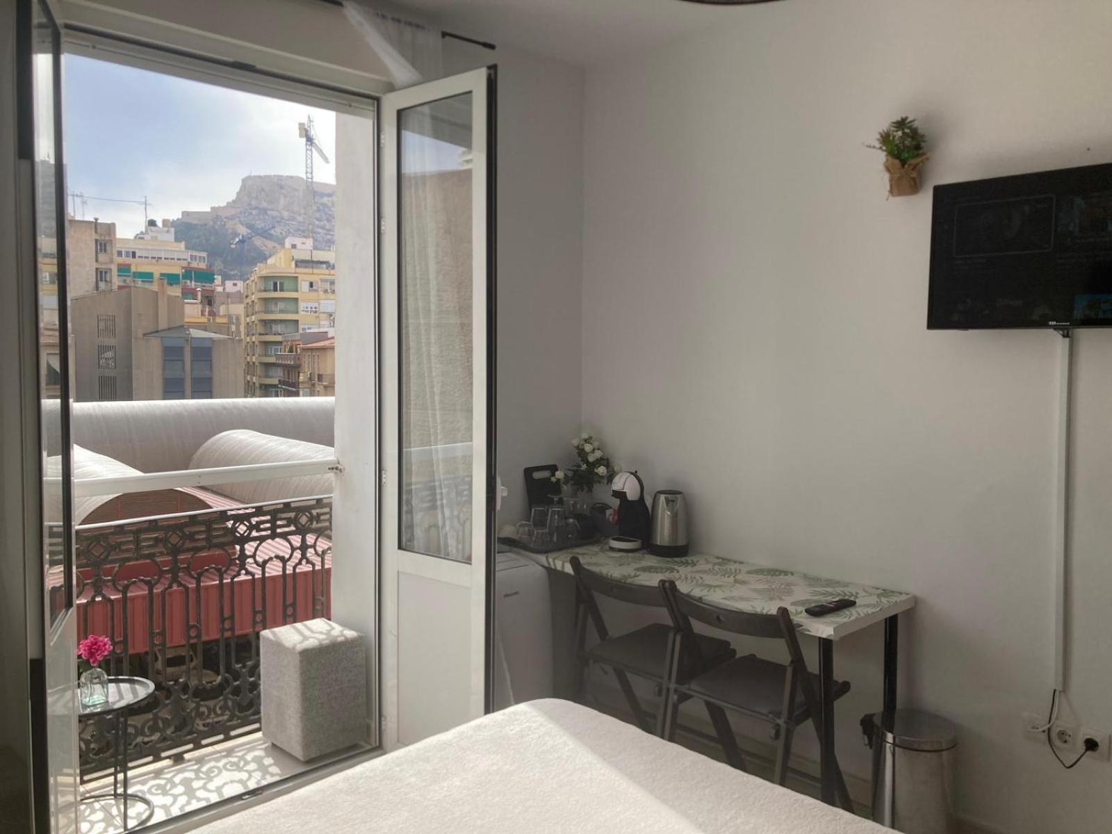 Room With Private Bathroom And Balcony Nearby The Mercado Central, Center And Beach Alicante Kültér fotó