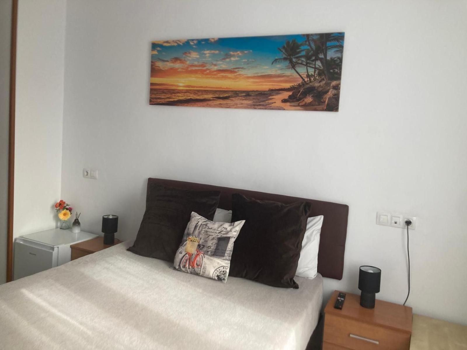 Room With Private Bathroom And Balcony Nearby The Mercado Central, Center And Beach Alicante Kültér fotó
