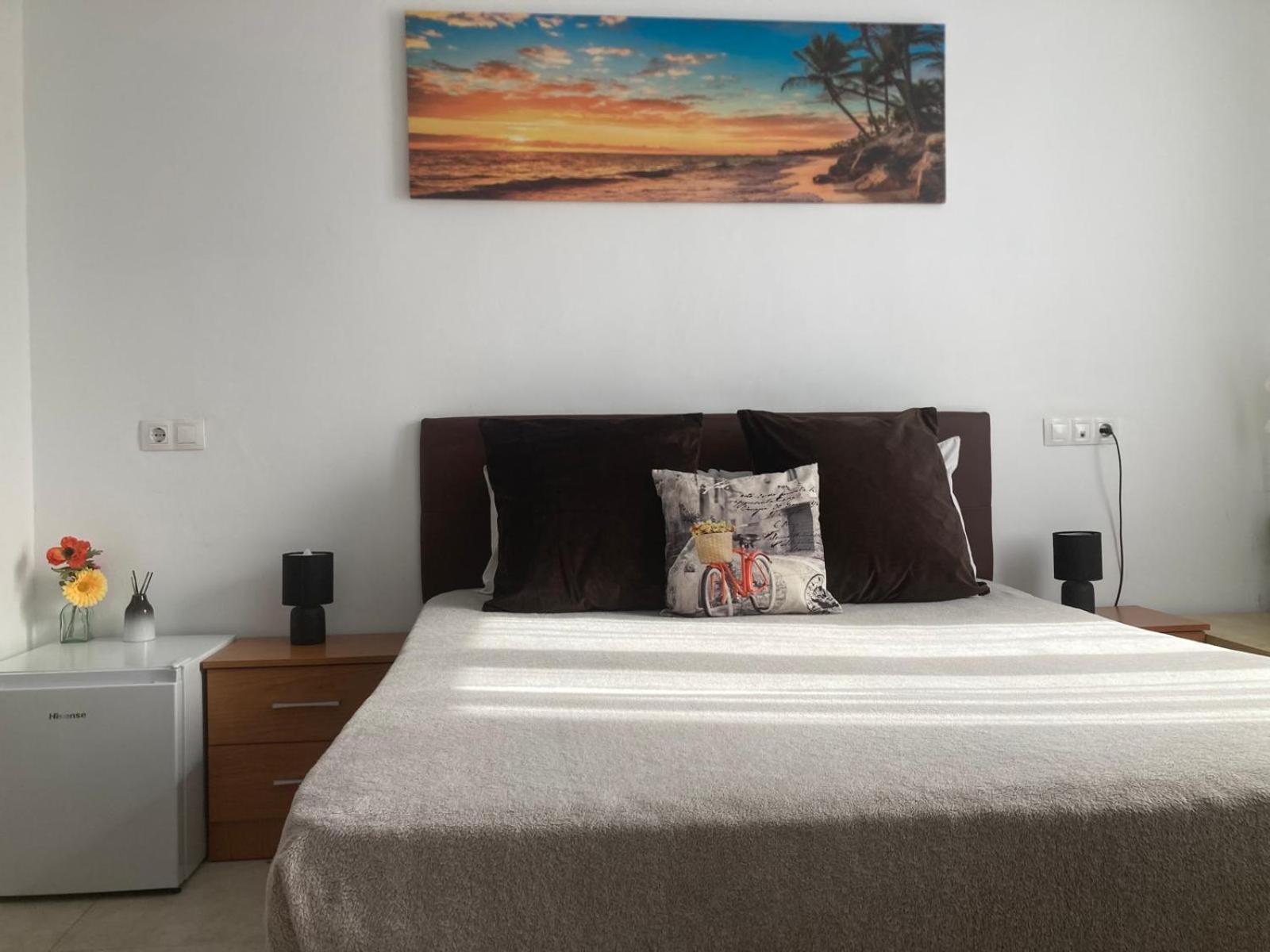Room With Private Bathroom And Balcony Nearby The Mercado Central, Center And Beach Alicante Kültér fotó